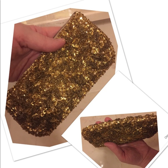 Vintage Handbags - True Vintage 1940s/ 1950s Wallace Beaded Clutch♥️